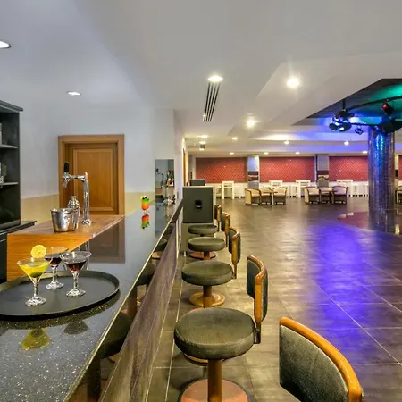 Ozkaymak Select Hotel *